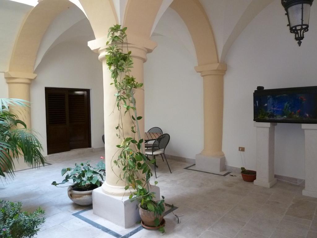 Palazzo Franza Musaro Ugento Buitenkant foto
